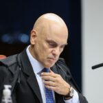 Ministro Alexandre de Moraes e ex-deputado Alexandre Ramagem em contexto de julgamento no STF