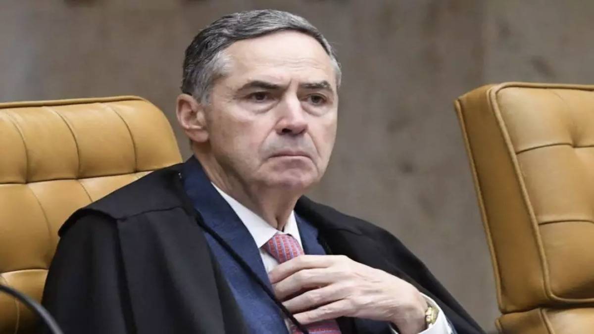 Luís Roberto Barroso, Alexandre de Moraes e Andrei Rodrigues, diretor da Polícia Federal