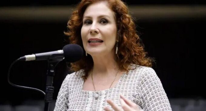 Carla Zambelli, ex-deputada federal, alvo de decisão de extradição pela Justiça italiana