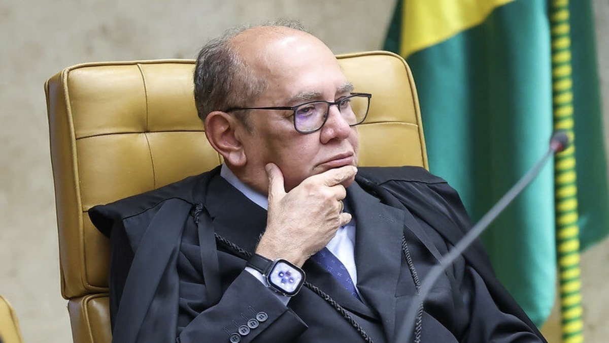 Ministro Gilmar Mendes do STF durante sessão no plenário