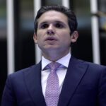 Deputado Hugo Motta, presidente da Câmara, em destaque na notícia sobre empréstimo do Banco Master à sua cunhada.