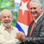 Luiz Inácio Lula da Silva e o ditador cubano Miguel Díaz-Canel em encontro oficial.