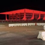 Fachada do Supremo Tribunal Federal (STF) em Brasília, representando a decisão sobre o programa Mais Médicos.