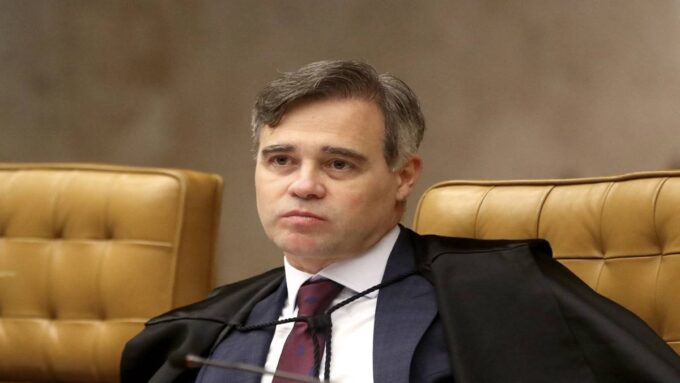 Ministro André Mendonça durante sessão no Supremo Tribunal Federal em Brasília