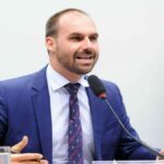 Deputado Eduardo Bolsonaro durante discurso desafiando o ministro Alexandre de Moraes do Supremo Tribunal Federal