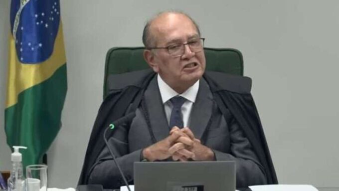 Gilmar Mendes durante declaração sobre críticas ao Supremo Tribunal Federal