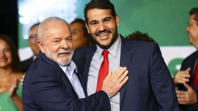 Jorge Messias durante agenda oficial em Brasília