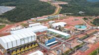Estrutura de mina de terras raras no Brasil sob novo controle empresarial