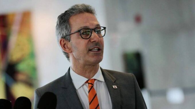 Romeu Zema em imagem relacionada a tensão com o Supremo Tribunal Federal