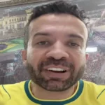 André Janones durante declaração sobre Neymar e política