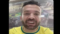 André Janones durante declaração sobre Neymar e política