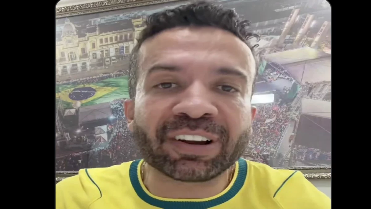 André Janones durante declaração sobre Neymar e política