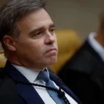 Ministro André Mendonça durante sessão no Supremo Tribunal Federal