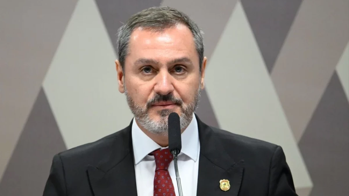 Andrei Rodrigues, diretor-geral da Polícia Federal, em caso sobre viagem a Londres