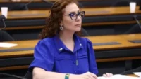 Carla Zambelli em imagem associada ao caso de extradição na Itália