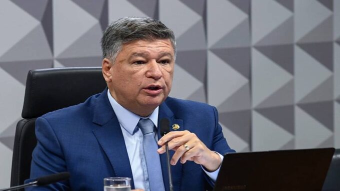 Senador Carlos Viana fala sobre assinaturas da CPMI do Master