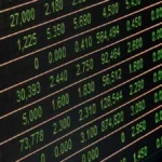 Painel do Ibovespa na B3 durante queda da bolsa brasileira