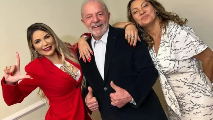 Lula é alvo de cobrança da oposição sobre classificação do PCC como terrorismo