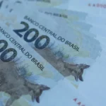 Lula após assinar medida provisória que zera a taxa das blusinhas