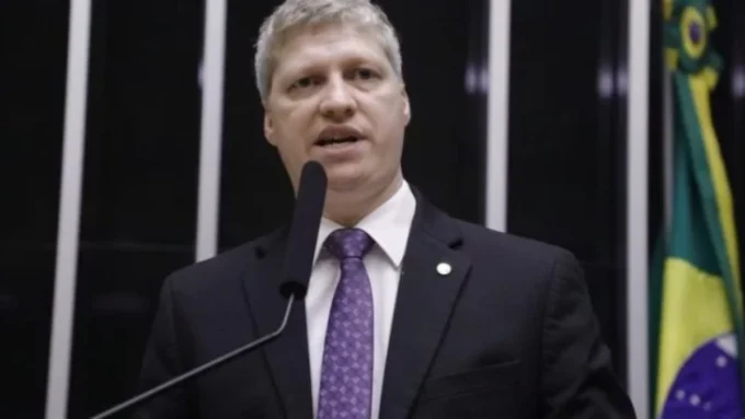 Marcel van Hattem durante atividade na Câmara dos Deputados