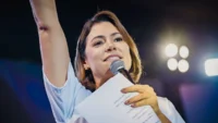 Michelle Bolsonaro em imagem de arquivo após negar suposto racha com Flávio Bolsonaro
