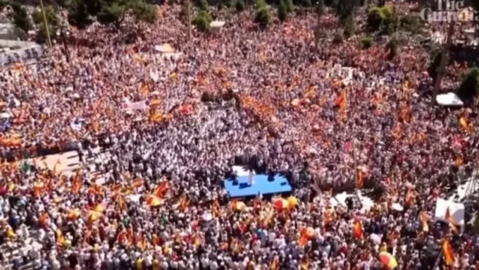 Pedro Sánchez em meio a repercussão de protesto com mais de 200 mil pessoas em Madri