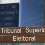 Deputado Rogério Correia em ação no TSE contra o filme Dark Horse