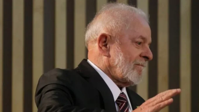 Jason Miller reage a críticas de Lula sobre classificação do PCC