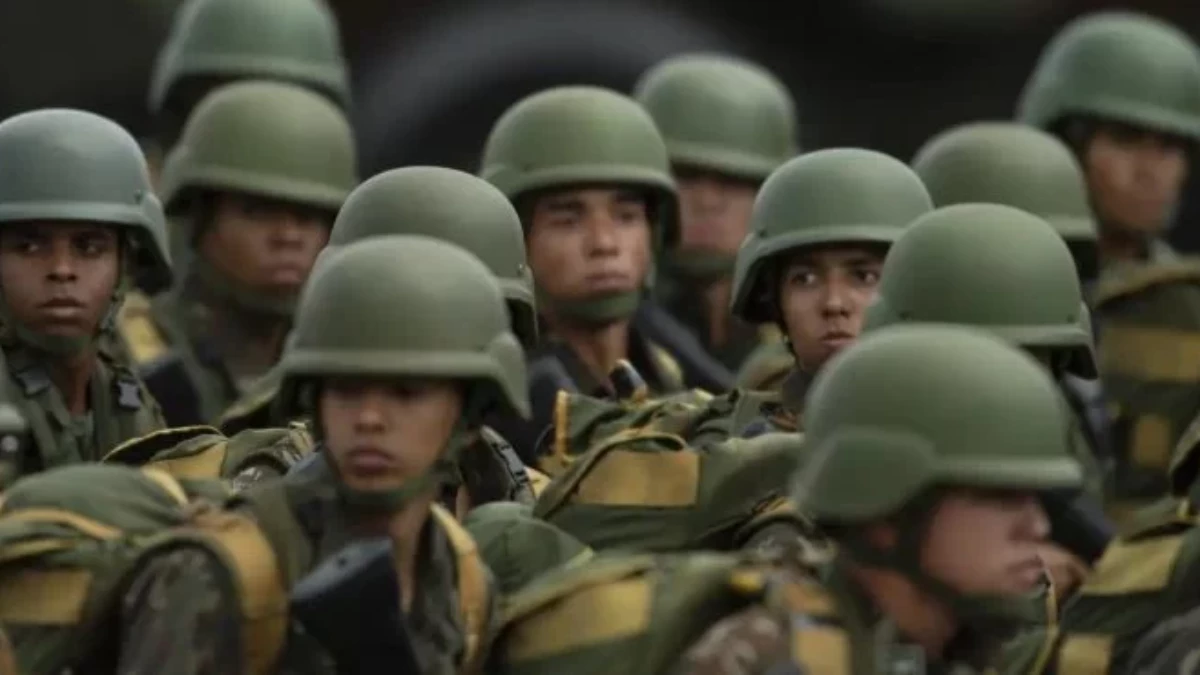 Folha da União com pagamentos a militares anistiados e dependentes